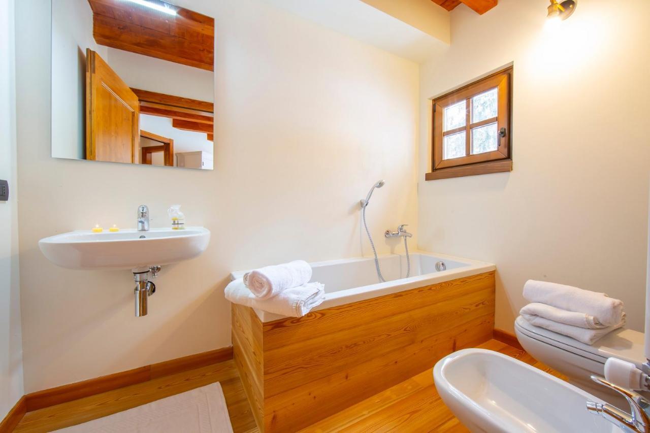 Wildhomes Wild Wolf Lodge Courmayeur Exteriör bild