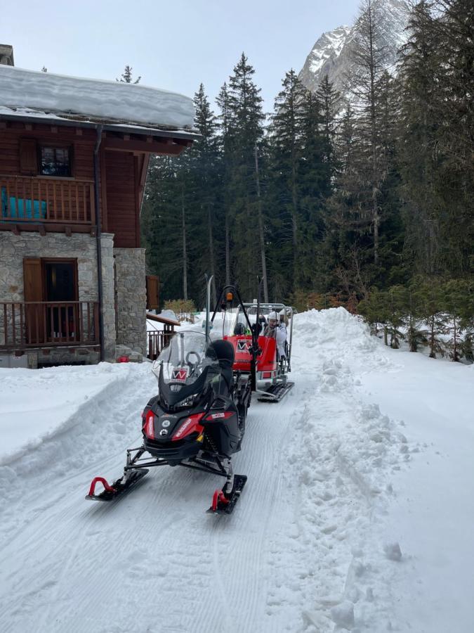 Wildhomes Wild Wolf Lodge Courmayeur Exteriör bild