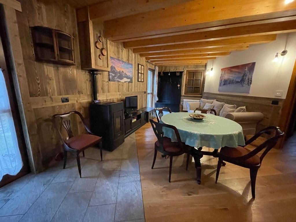 Wildhomes Wild Wolf Lodge Courmayeur Exteriör bild