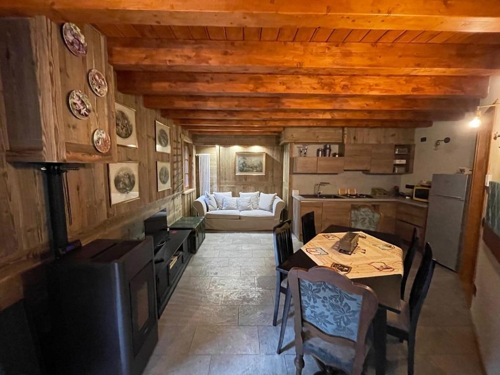 Wildhomes Wild Wolf Lodge Courmayeur Exteriör bild