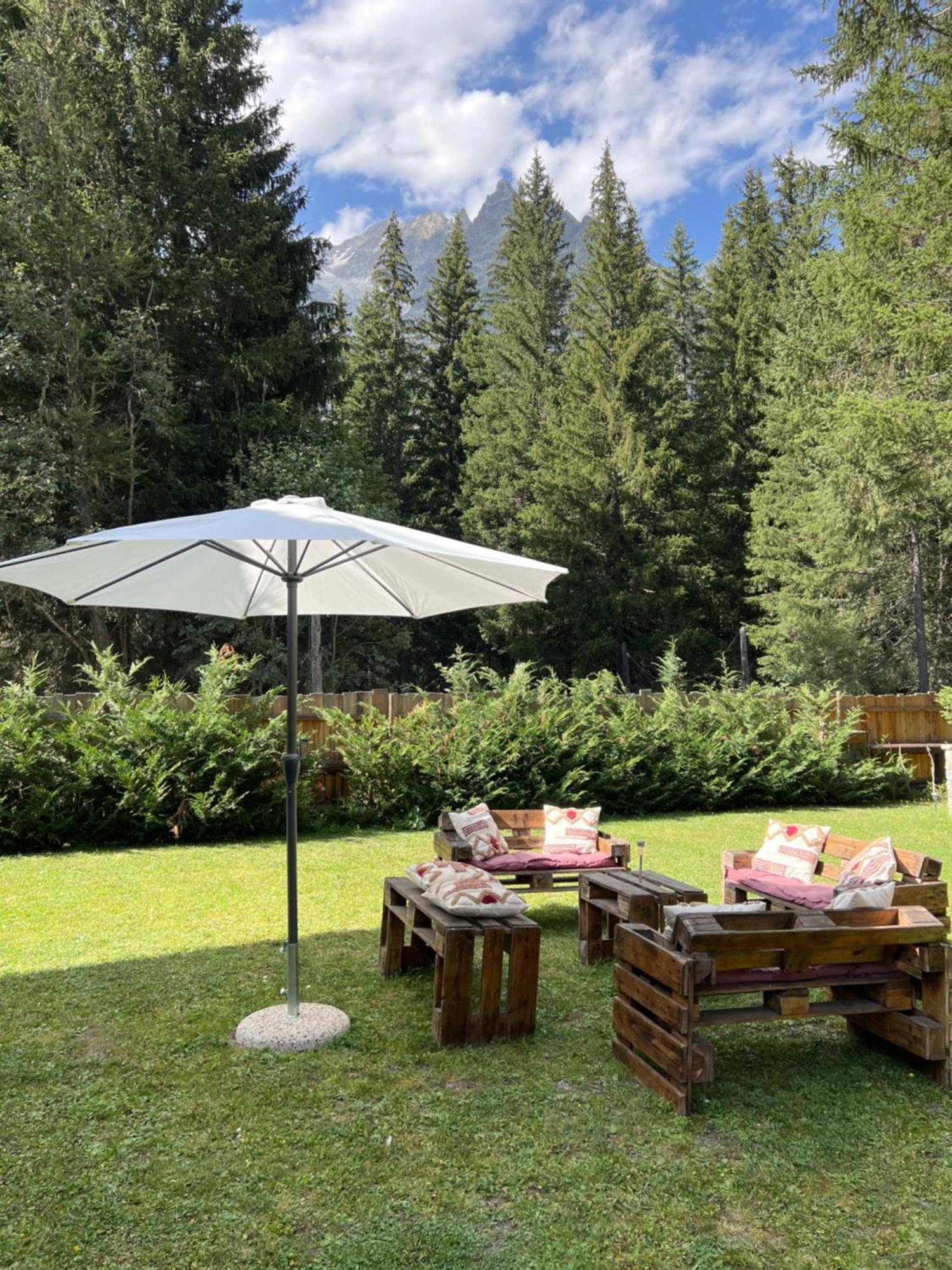 Wildhomes Wild Wolf Lodge Courmayeur Exteriör bild